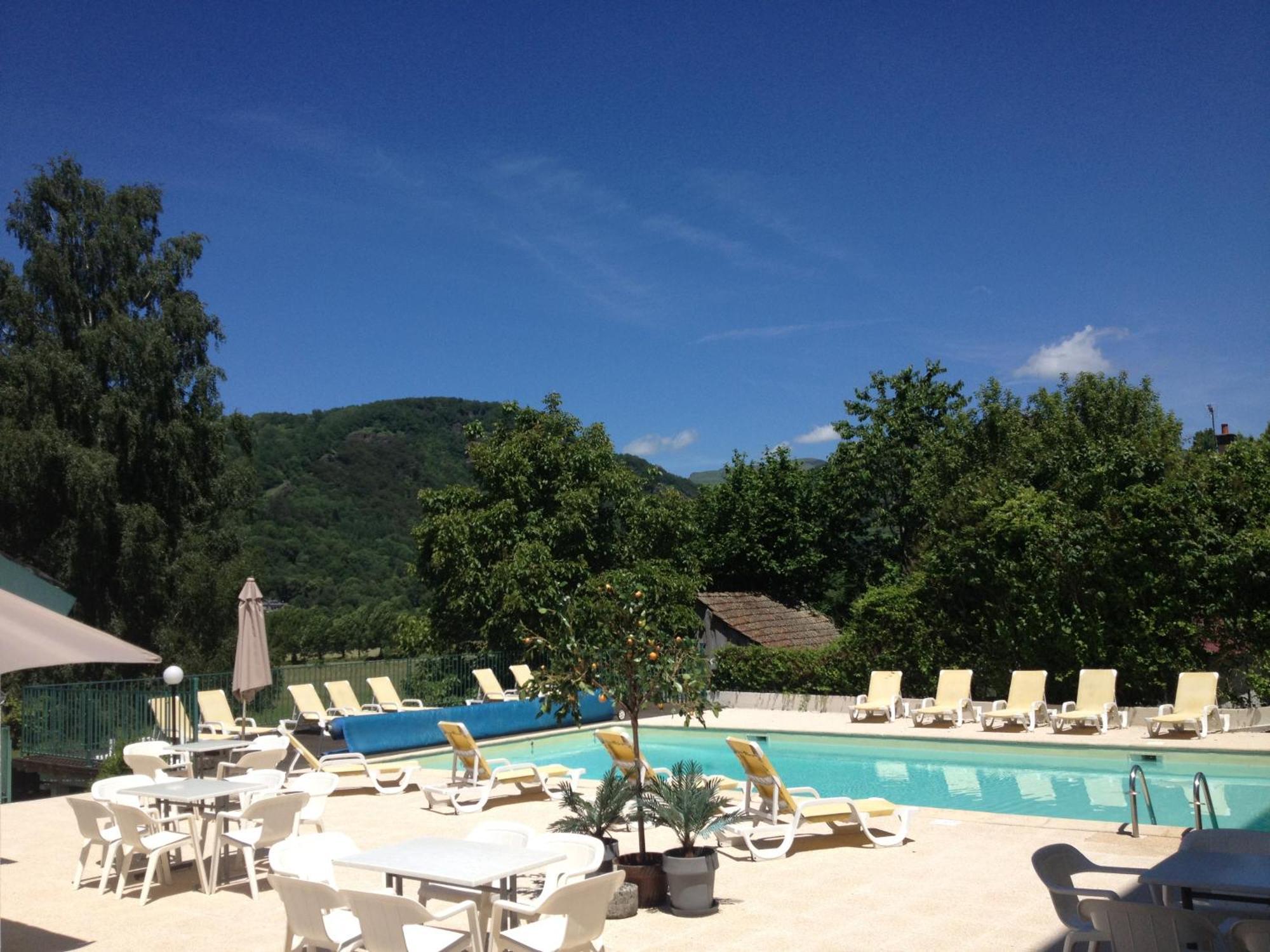 Vic-sur-Cère Hotel Et Residence Des Bains المظهر الخارجي الصورة